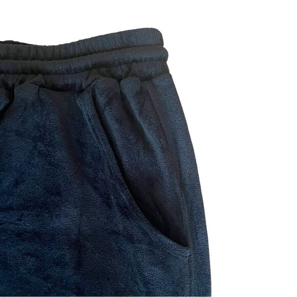 Super Soft Velvet Black Joggers Size L NWT (Reminiscent of Juicy Jog… - Picture 3 of 3
